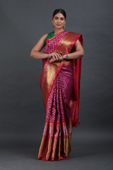 Mangenta Kanjeevaram Sareeuntitled (1 of 10)